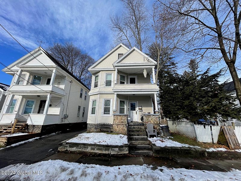 2nd image of 117 Jay Street
