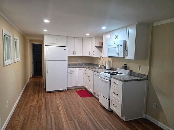 4th image of 4813 Meldon St