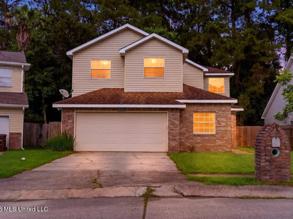 11118 Oakcrest Dr, Diberville, MS 39540