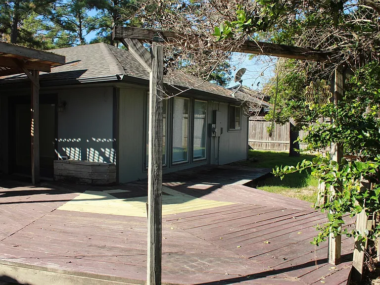 4406 Lost Lake Ln — Photo 35