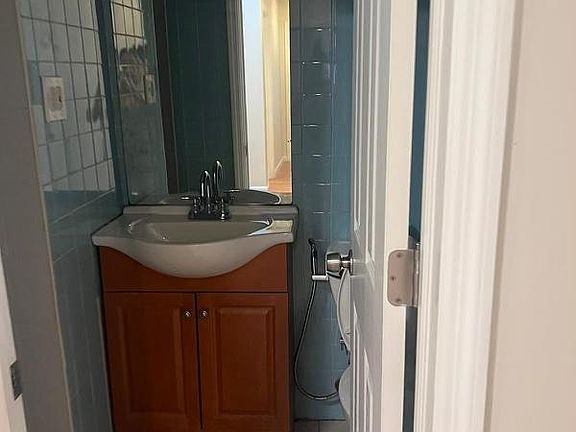 5th image of 113 N Broadway Ave #2