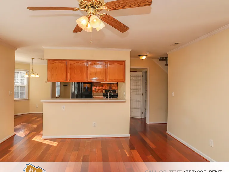 938 Churchill Ln — Photo 6