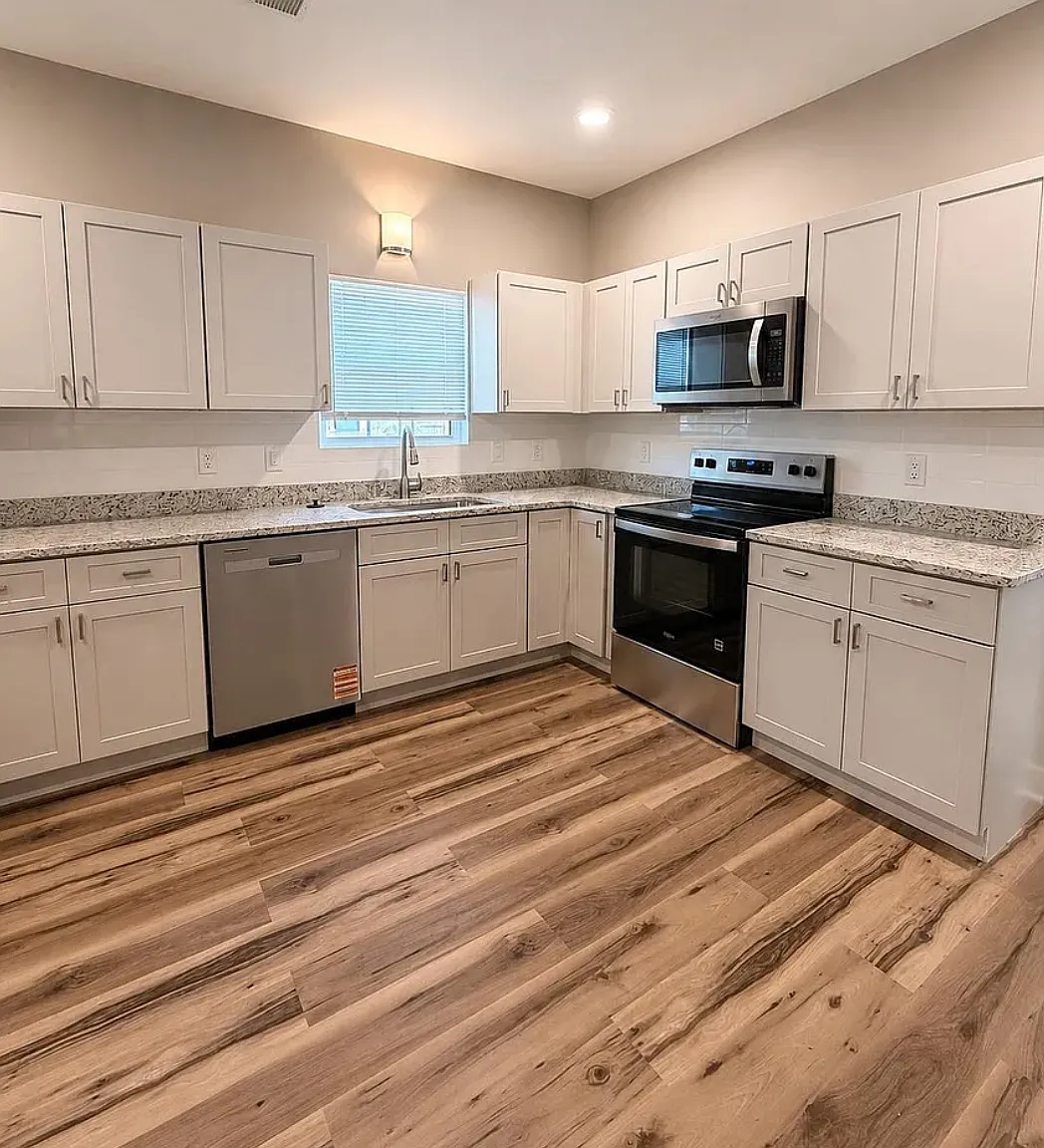 3 bed, 1350 sqft, $2,000 — Photo 4