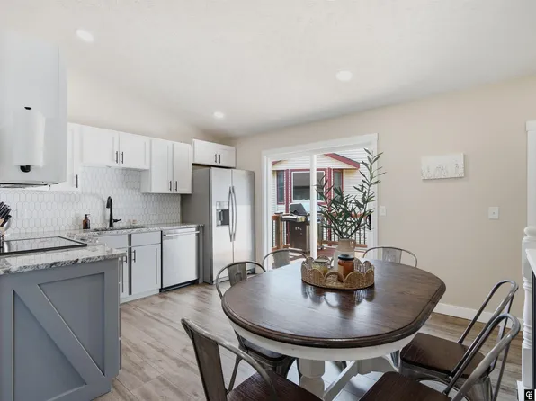 511 Mormon Trl, Lincoln, NE 68521