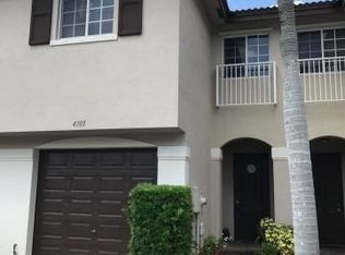 4105 Napoli Lake Dr, Riviera Beach, FL 33410