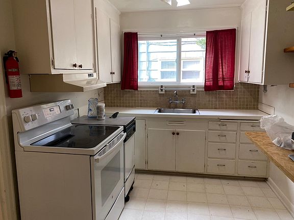 5th image of 3417 33rd Ave W APT C