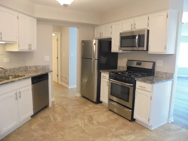 1122 Saint Andrews Ct #1122 — Photo 10