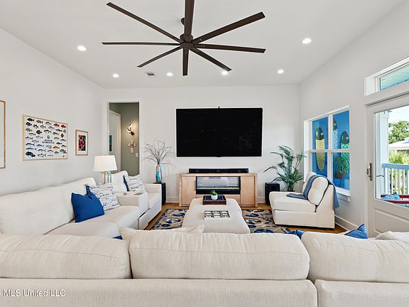5th image of 131 Beach View Dr