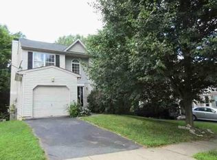 211 Highlands Blvd, Easton, PA 18042