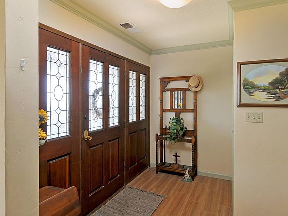 3rd image of 3633 Vista Del Valle