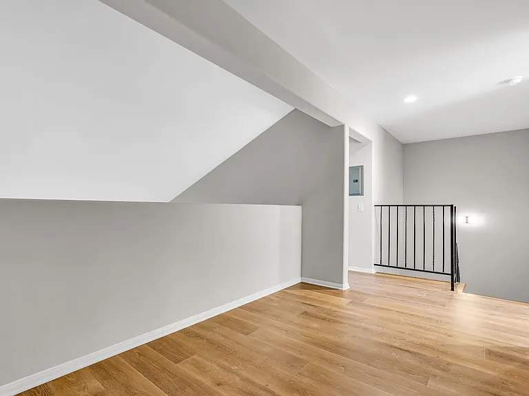 315 Westlake Vista Ln — Photo 33