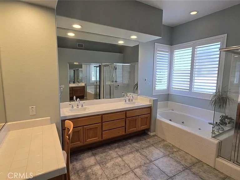 1520 Upland Hills Dr S — Photo 21