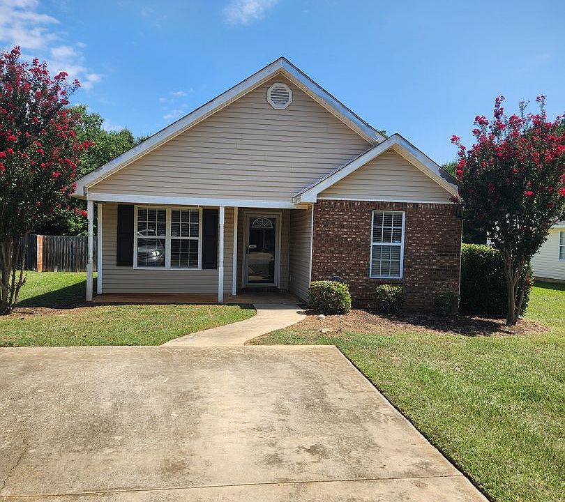 1st image of 306 Strawbridge Ln