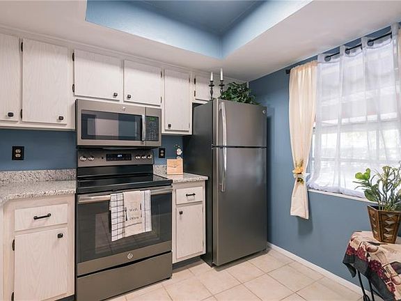 5th image of 601 N Hercules Ave APT 606