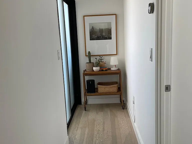 644 3/4 N Commonwealth Ave — Photo 13