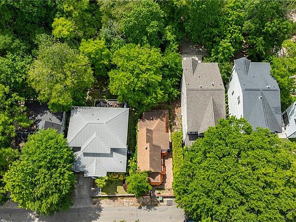 4th image of 1068 Snyder St NW