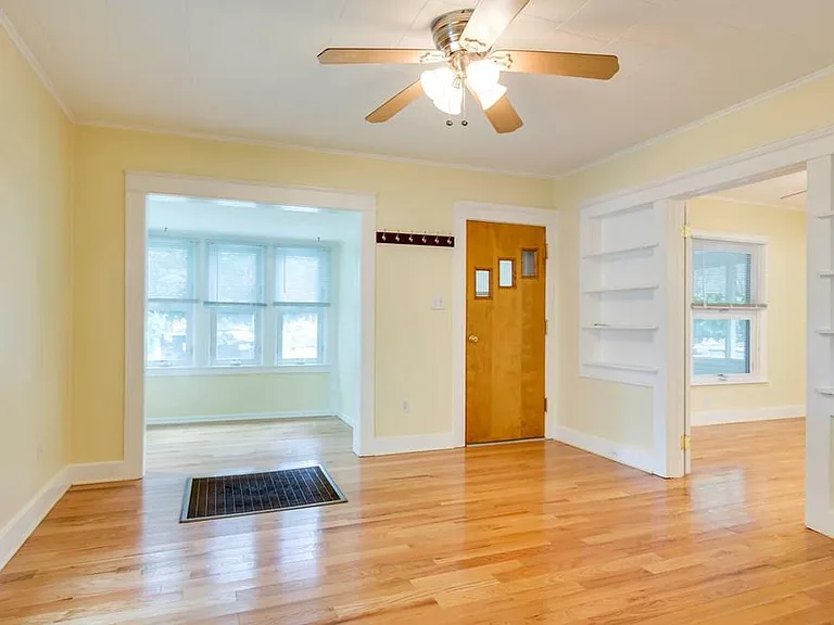 130 Dwight Ave — Photo 3