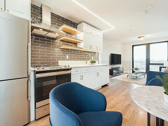 4th image of 115 Stanwix St #505