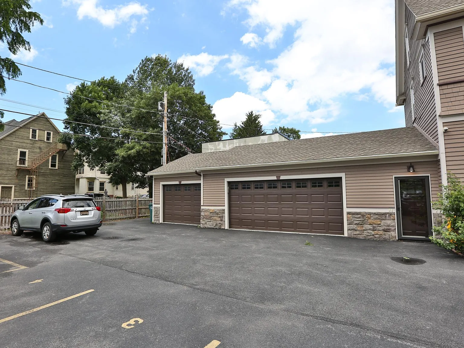 2 bed, 1500 sqft, $2,650 — Photo 3