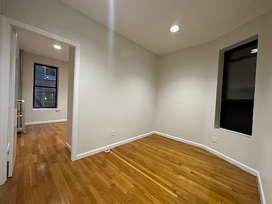 Rented by Oxford Property Group | media 7