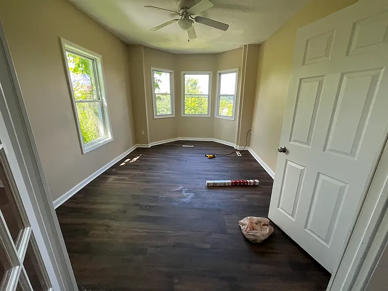 1412 Fallowfield Ave — Photo 5