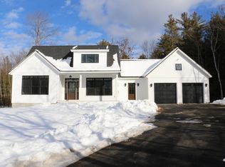 7 Open View Ln, Hancock, NH 03449