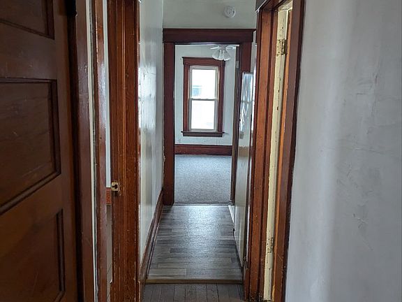 5th image of 315 E Charles St #2