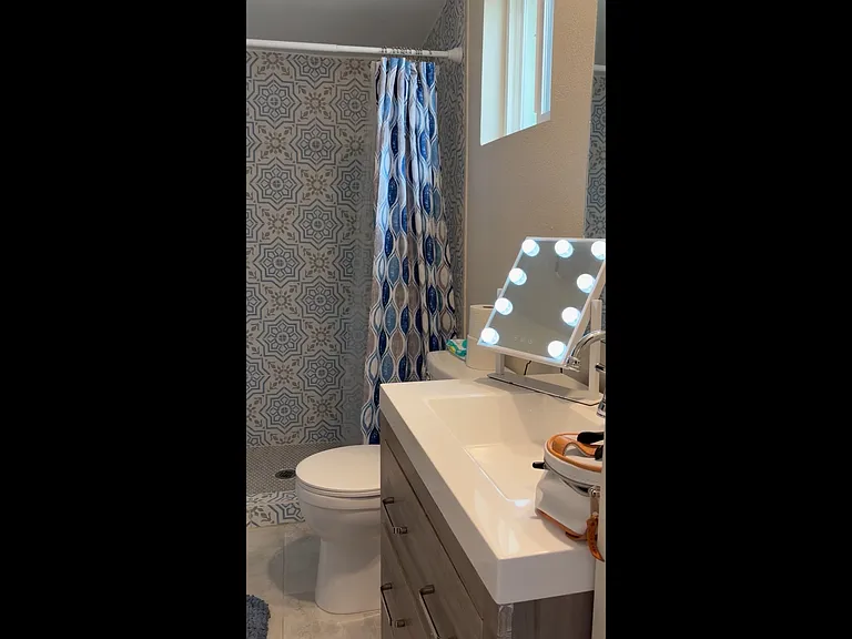 1204 E Baltimore Dr — Photo 7