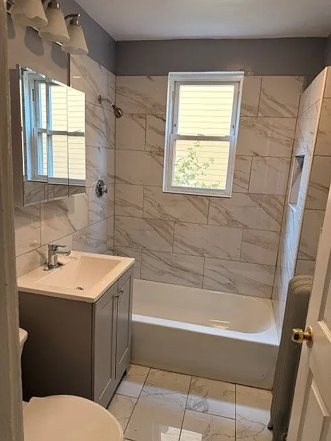 3 bed, 1.0 bath, 1100 sqft, $3,400 — Photo 3