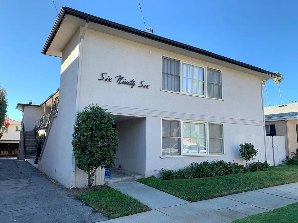 696 Mira Monte Pl #6