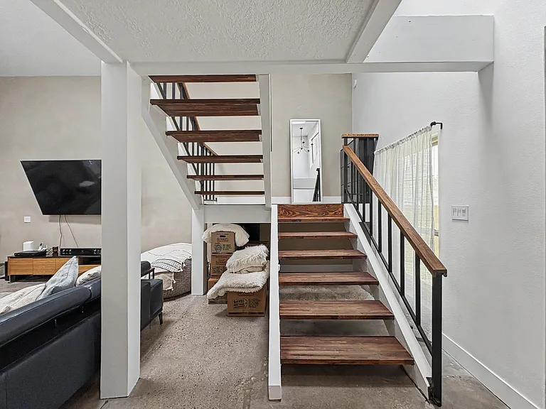 9608 Merion Cir NE — Photo 13