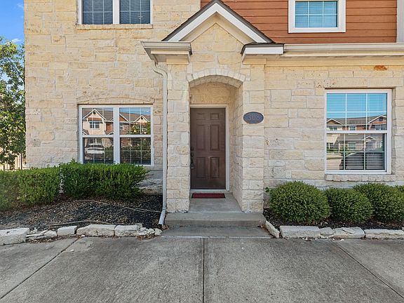 5th image of 301 Sw Pkwy #308