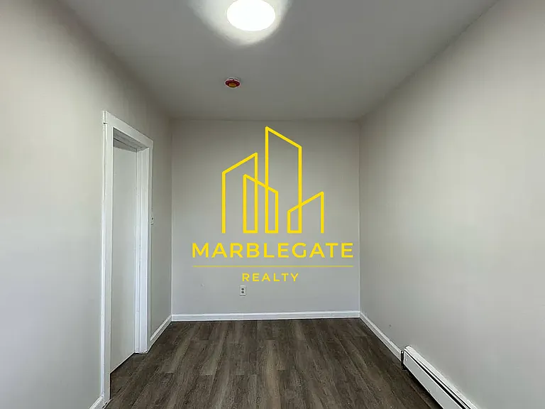 21 Eckert Ave #22 — Photo 3
