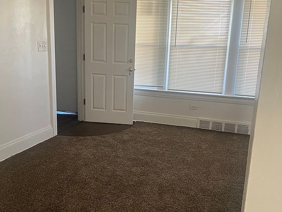 3rd image of 11014 Dove Ave