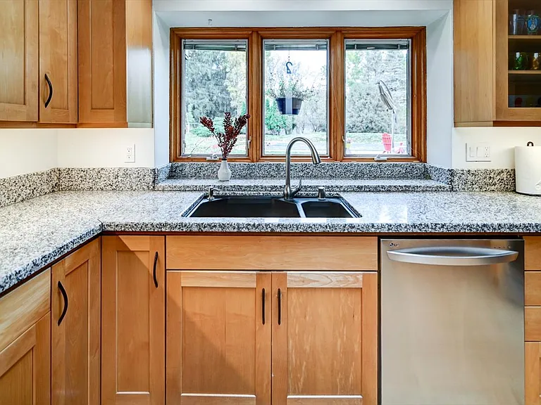 4746 Lafayette Dr — Photo 40