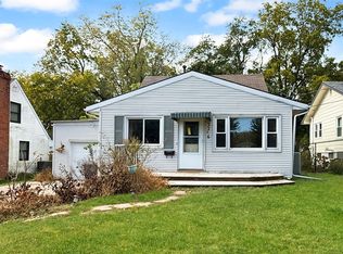 3206 68th St, Urbandale, IA 50322