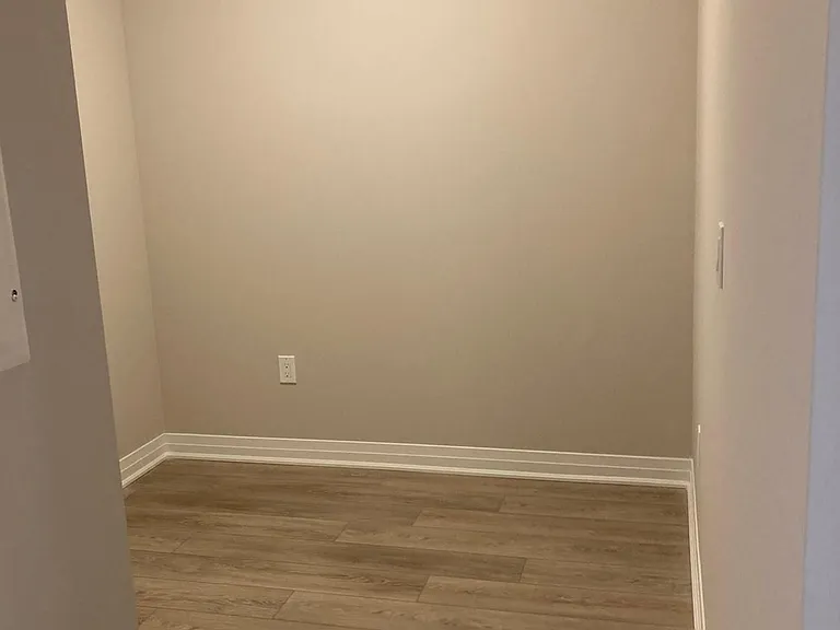 480 Gordon Krantz Ave #402 — Photo 8