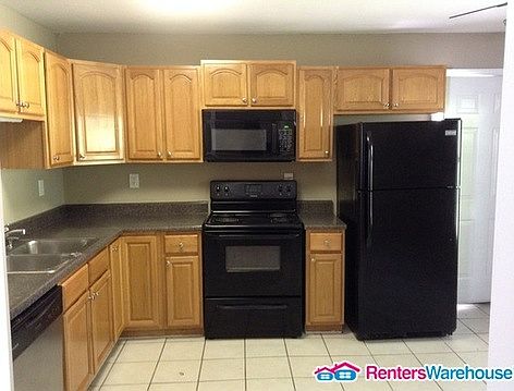 4th image of 4000 Cooper Lake Ct