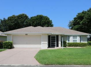 27242 Racquet Cir, Leesburg, FL 34748