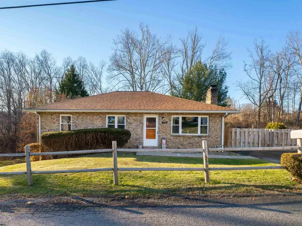 115 Hallhurst Rd, Fairmont, WV 26554