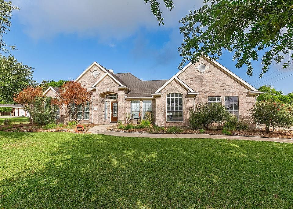 1st image of 26102 Crossland Park Ln
