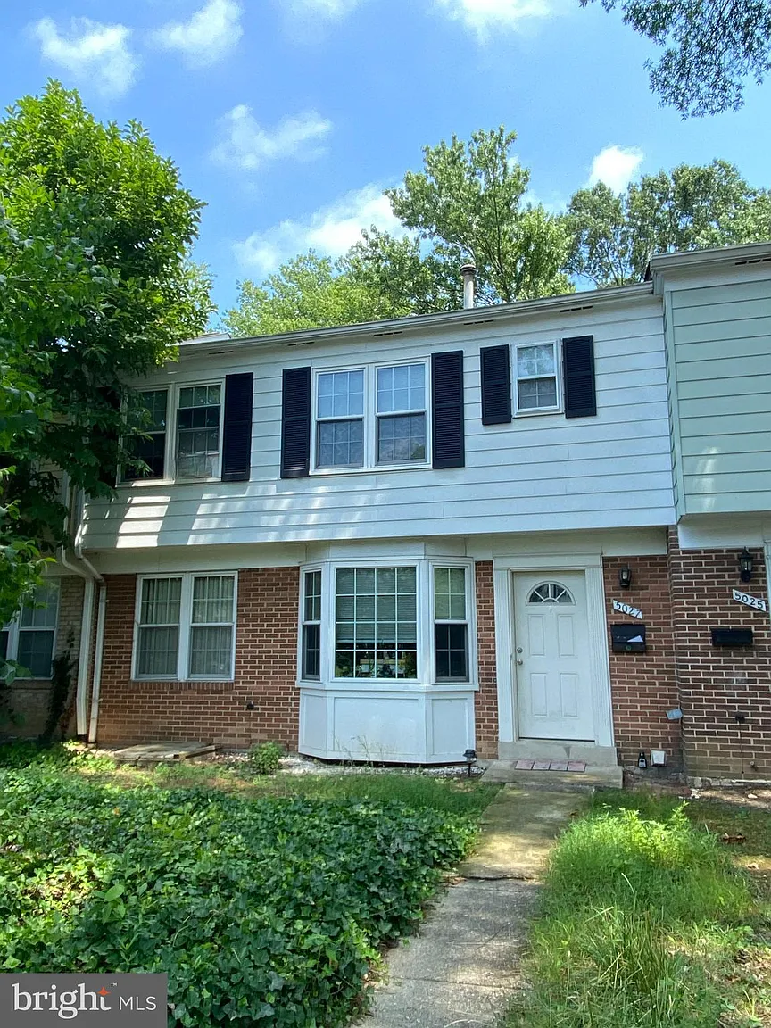 5027 Berwyn Rd photo 1