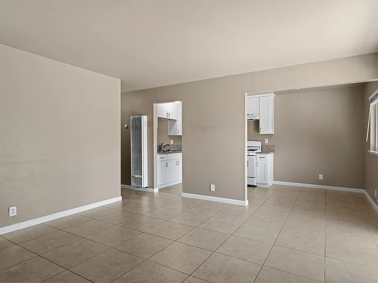 10498 Mills Tower Dr — Photo 8