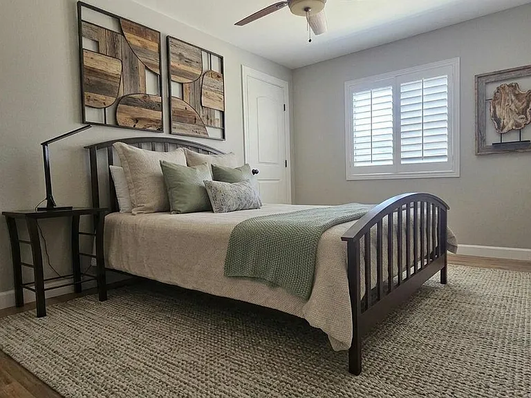 1131 E Redfield Rd — Photo 22
