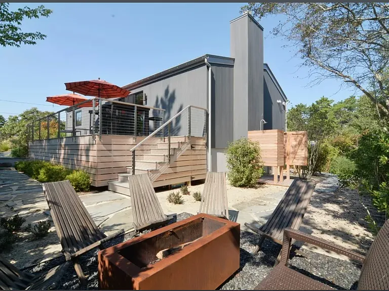 59 Devon Rd — Photo 2