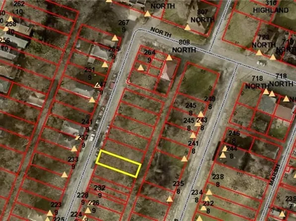 238 N 9th St, Steubenville, OH 43952