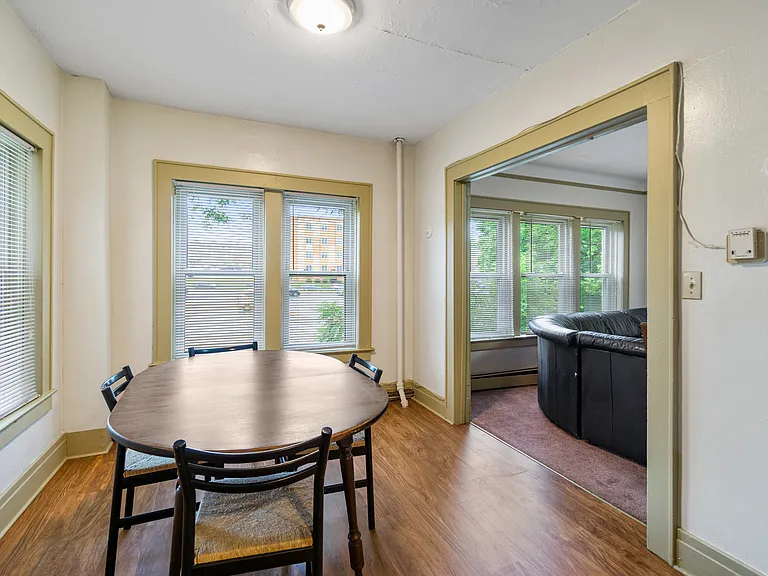 502 University Avenue — Photo 16