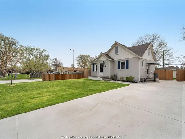 12357 Renaud St, Tecumseh, ON N8N 1P5