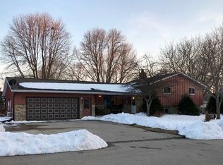 304 W Minerva St, New London, WI 54961