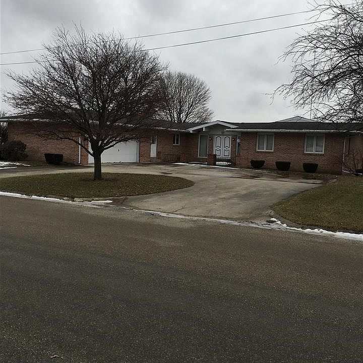 1st image of 204 McAdoo St
